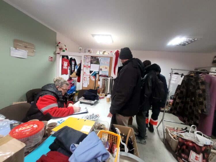 Gorzowski PCK prosi o ciepłe ubrania Radio Zachód - Lubuskie