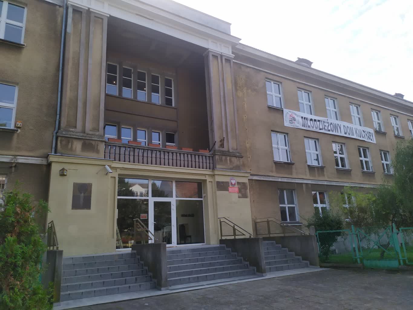 Tysiące książek zmienia siedzibę Radio Zachód - Lubuskie