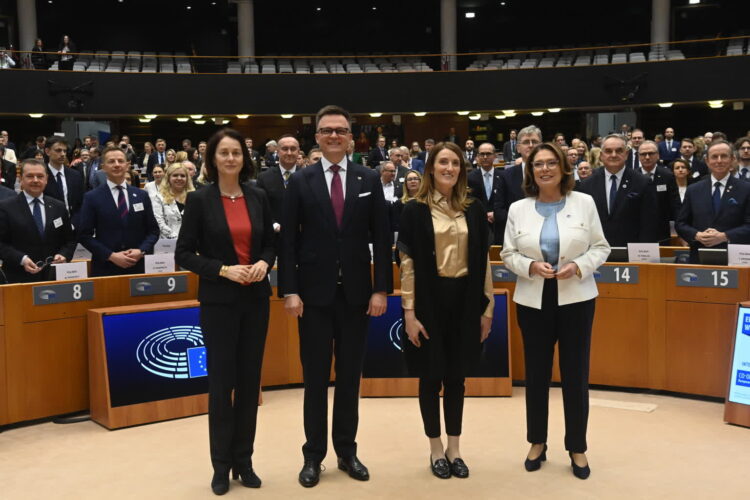 Szymon Hołownia i Małgorzata Kidawa-Błońska podczas ETP w Brukseli (PAP/Piotr Nowak)