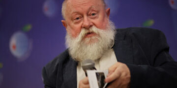 Prof. Jerzy Bralczyk. Fot. PAP/Łukasz Gągulski