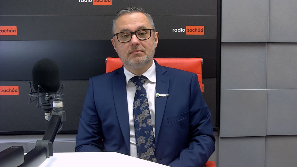Robert Wróbel p.o. Dyrektor Urzędu Statystycznego w Zielonej Górze 1 Robert Wróbel p.o. Dyrektor Urzędu Statystycznego w Zielonej Górze Radio Zachód - Lubuskie