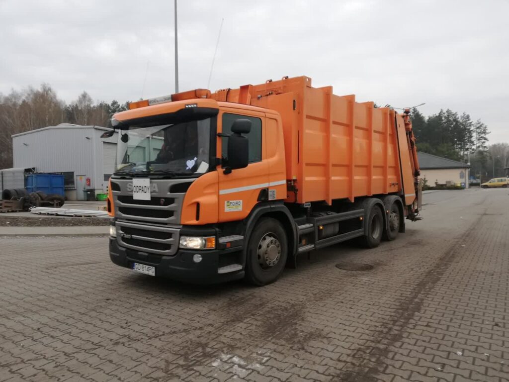 Weryfikacja deklaracji śmieciowych w Żarach fot. K.Gonera