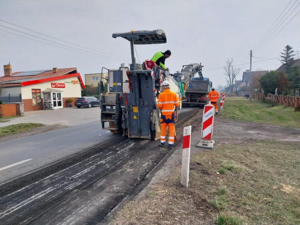 Ruszyły roboty na drodze Sulechów - Konotop 2 Roboty przy przebudowie DW 278 na odcinku Kruszyna - Radowice (ZDW ZG)