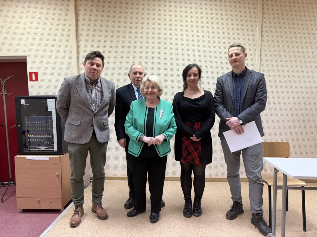 Sympozjum "Wokół wspomnień o Powstańcach Wielkopolskich na Ziemi Lubuskiej" Sympozjum "Wokół wspomnień o Powstańcach Wielkopolskich na Ziemi Lubuskiej" Radio Zachód - Lubuskie