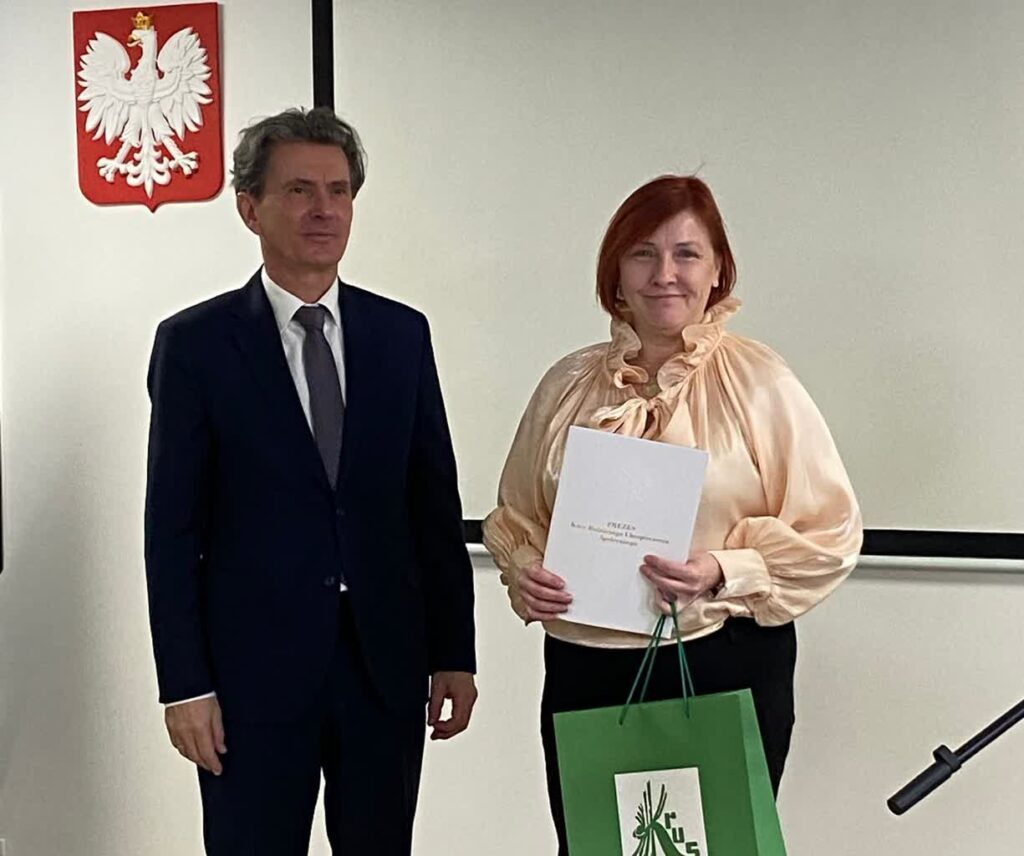 Elżbieta Samsel z główną nagrodą KRUS Elżbieta Samsel z główną nagrodą KRUS Radio Zachód - Lubuskie