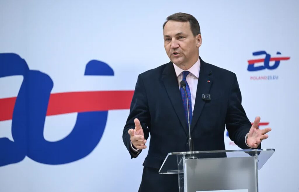 Radosław Sikorski. Fot. PAP/Adam Warżawa