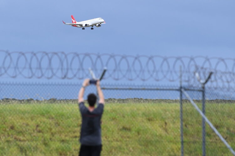 Samolot - zdj. ilustracyjne (PAP/EPA/JONO SEARLE)