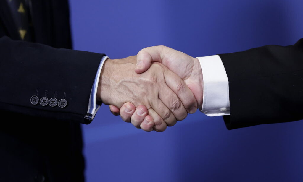 UE zaostrzyła sankcje wobec Białorusi 2 (PAP/EPA/ROBERT GHEMENT)