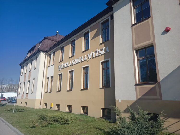 Dzień otwarty w Łużyckiej Szkole Wyższej w Żarach 9 fot. K.Gonera