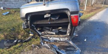 Auto po dachowaniu podczas wypadku w Chełmie. Fot. Lubelska Policja/facebook