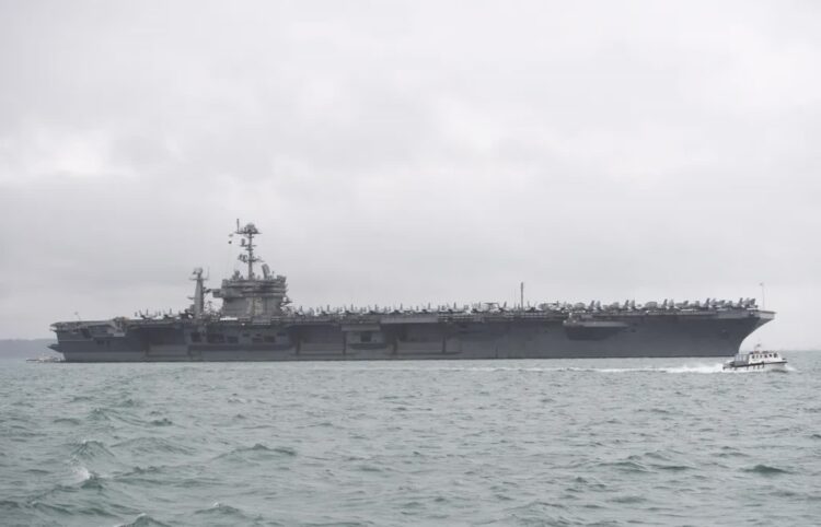 Lotniskowiec USS Harry Truman. Fot. PAP/EPA/ FACUNDO ARRIZABALAGA