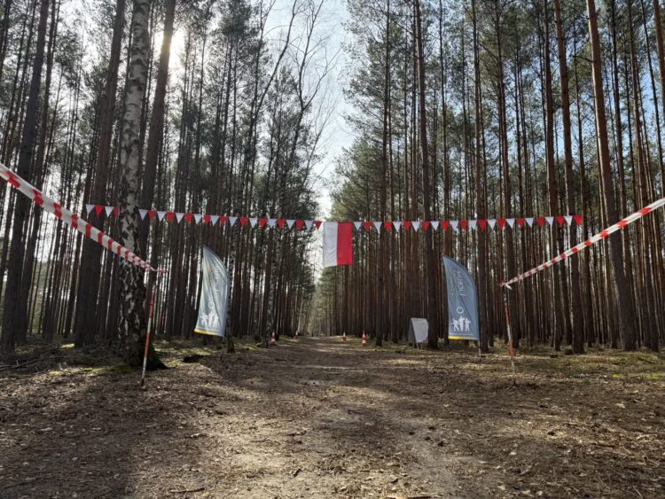 Uczniowie z Czerwieńska pobiegli "Tropem Wilczym" Radio Zachód - Lubuskie