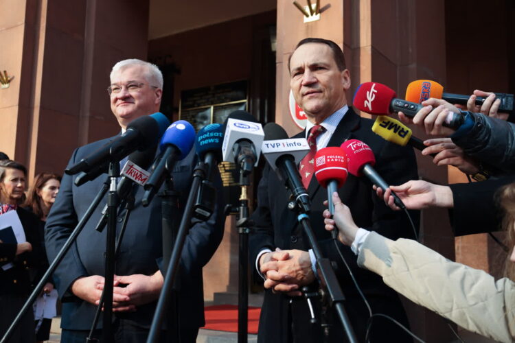 Minister spraw zagranicznych RP Radosław Sikorski i minister spraw zagranicznych Ukrainy Andrij Sybiha, fot. PAP/Albert Zawada