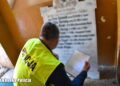 Policjanci z Drezdenka odnaleźli zabytkową tablicę i przekazali do kościoła w Błotnicy (KPP Strzelce Krajeńskie)