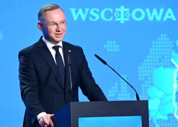 Zdjęcie ilustracyjne. LUBLIN SAMORZĄDOWY KONGRES TRÓJMORZA/PAP