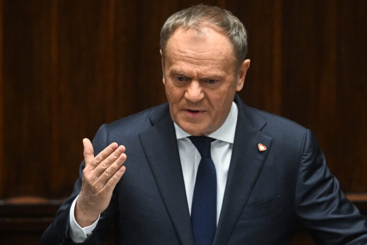 Tusk: Każdy dorosły mężczyzna będzie szkolony na wypadek wojny 9 Donald Tusk (PAP/Radek Pietruszka)