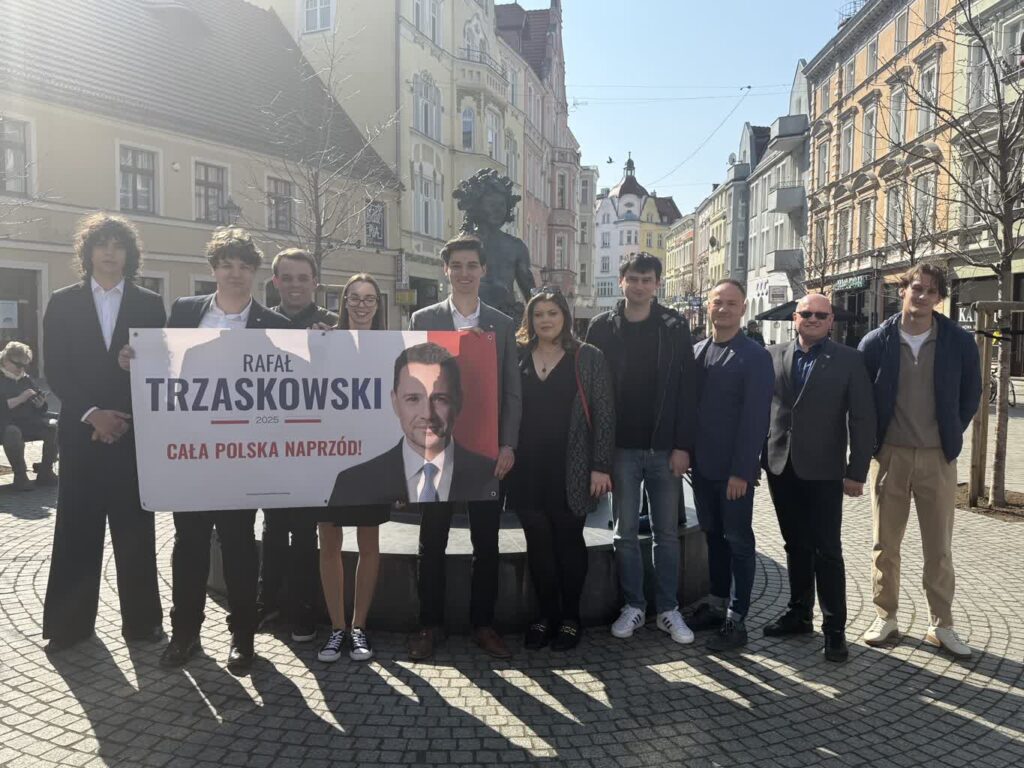 Ruszyła akcja "Młodzi Naprzód!" 3 Ruszyła akcja "Młodzi Naprzód!" Radio Zachód - Lubuskie