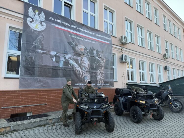 Żołnierze 15. Lubuskiej Brygady WOT spotkali się z dyrektorami szkół 9 Żołnierze 15. Lubuskiej Brygady WOT spotkali się z dyrektorami szkół Radio Zachód - Lubuskie