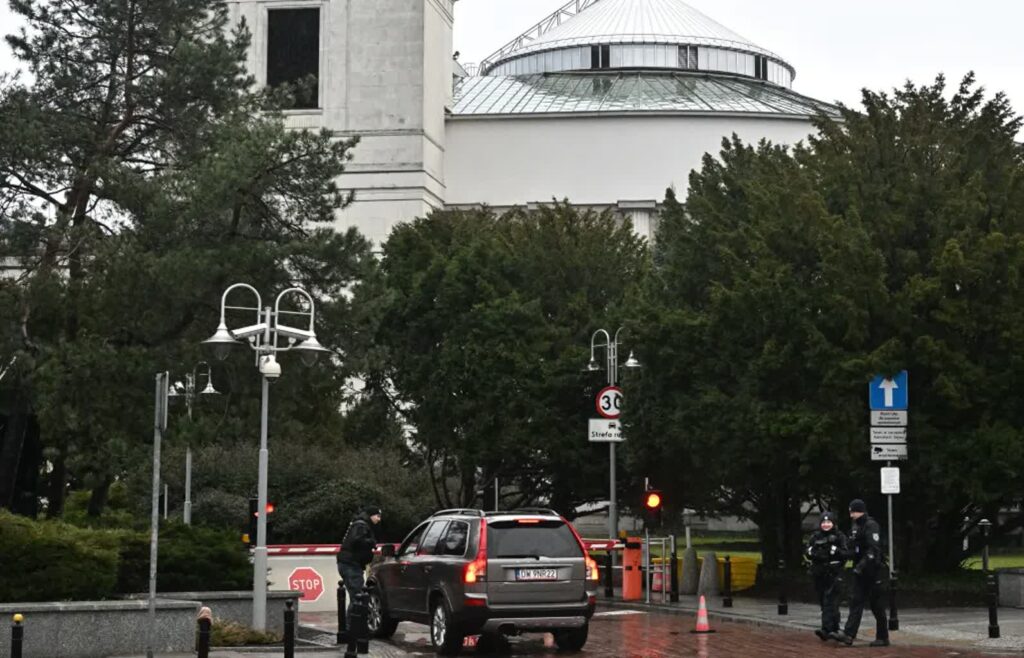 Budynek Sejmu Fot. PAP/Radek Pietruszka