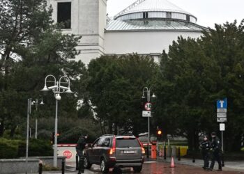 Budynek Sejmu Fot. PAP/Radek Pietruszka