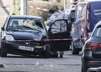 Samochód wjechał w tłum w centrum Mannheim. Fot. PAP/EPA/RONALD WITTEK