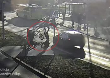 Rowerzysta wjechał na czerwonym świetle prosto pod auto [FILM] Radio Zachód - Lubuskie