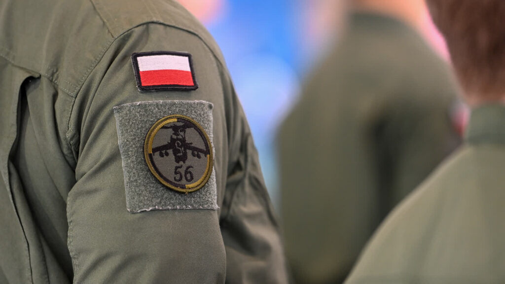 Szef MON podpisał umowy leasingowe na śmigłowce Apache Radio Zachód - Lubuskie