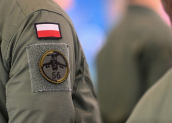 Szef MON podpisał umowy leasingowe na śmigłowce Apache Radio Zachód - Lubuskie