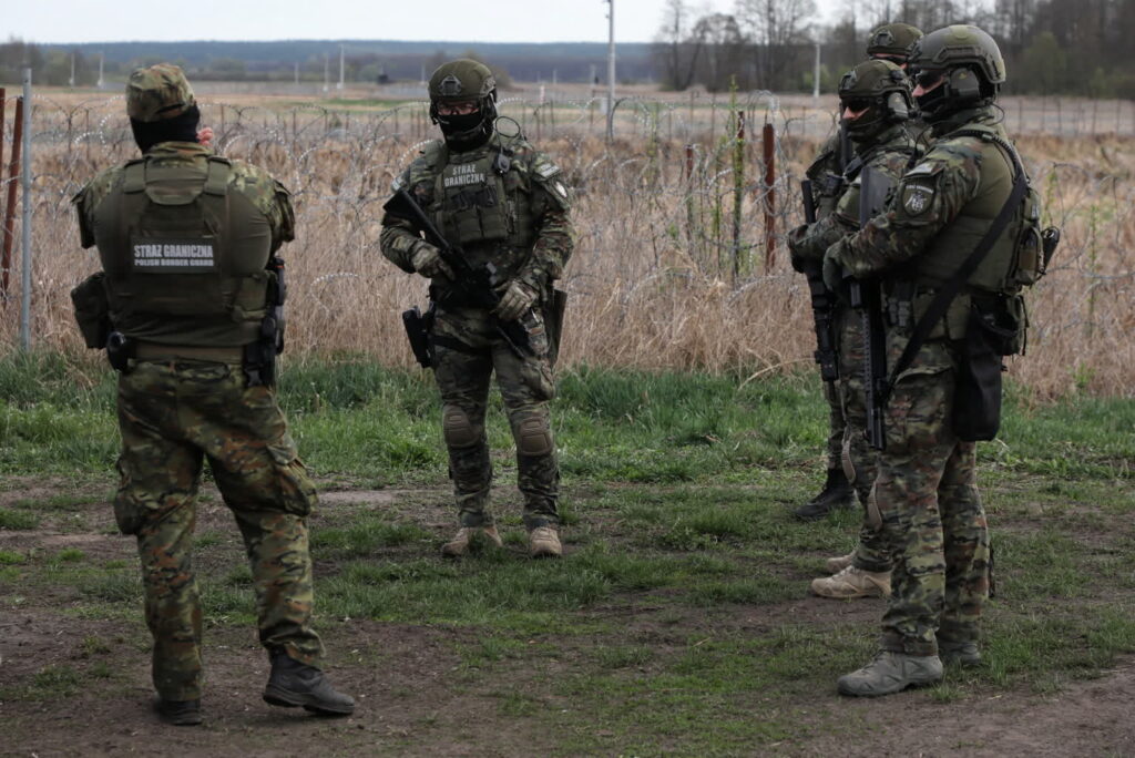 Na wzmocnienie granicy z Białorusią wydaliśmy już 2,6 mld zł 2 Granica polsko-białoruska (PAP/Artur Reszko)