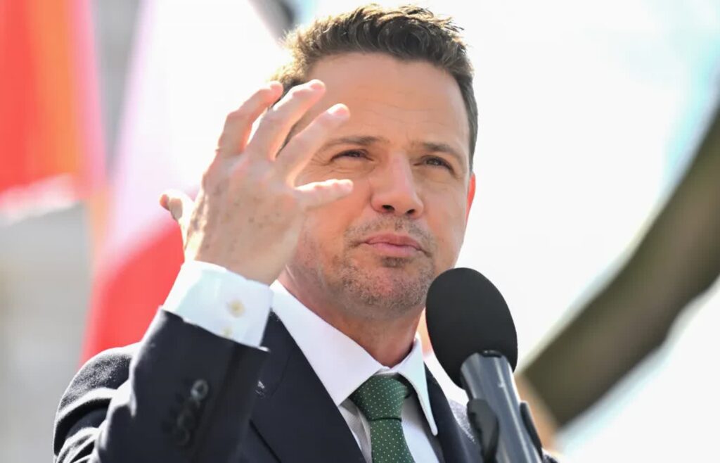 Trzaskowski ukończył szkolenie "Trenuj z wojskiem". Pochwalił się certyfikatem 4 Rafał Trzaskowski Fot. PAP/Piotr Polak