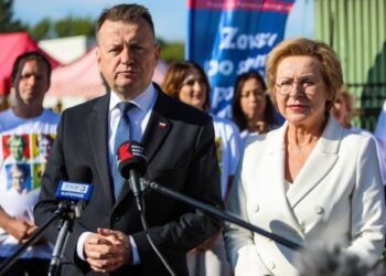 Mariusz Błaszczak na konferencji prasowej w 2024 r. (x.com/mblaszczak)