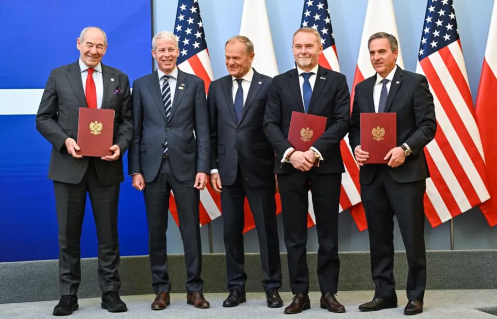 Polskie Elektrownie Jądrowe podpisały z konsorcjum Westinghouse-Bechtel umowę pomostową EDA ws. pierwszej polskiej elektrowni jądrowej, fot. PAP/Radek Pietruszka