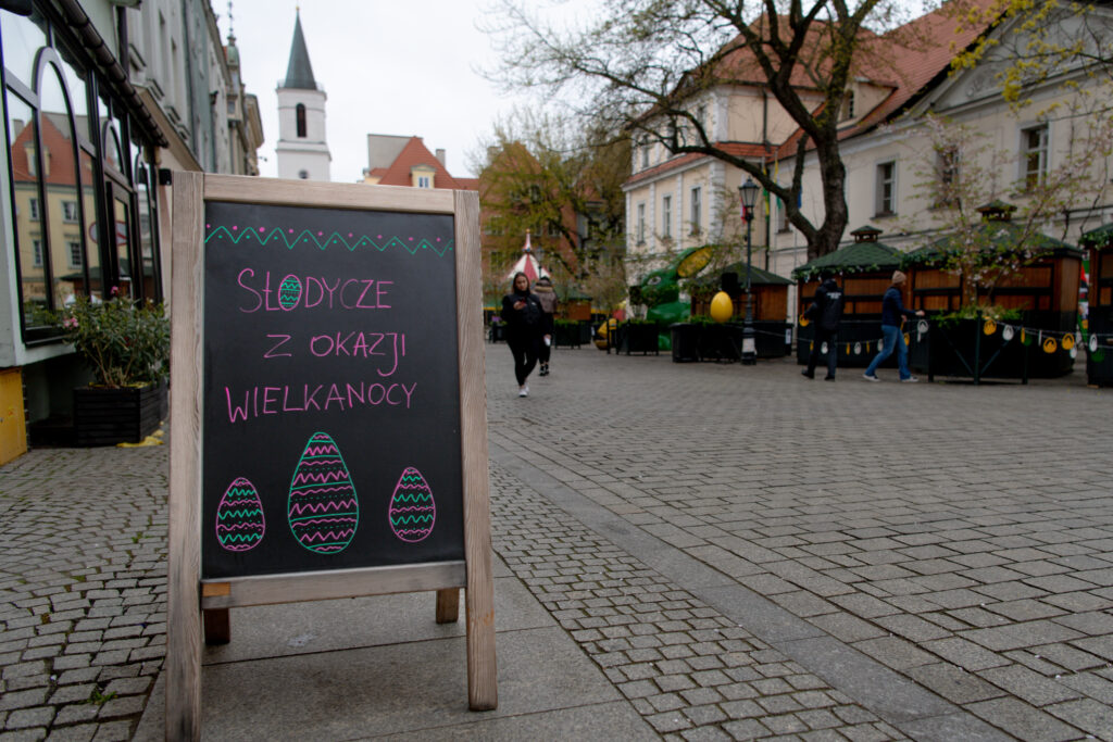 Na zielonogórskim deptaku trwa akcja "Idą święta!" [GALERIA ZDJĘĆ] Radio Zachód - Lubuskie