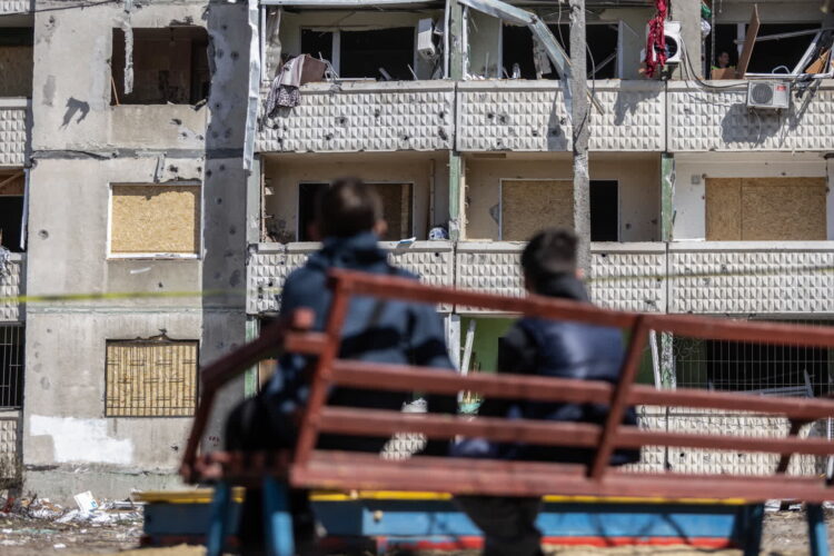 Rosjanie intensywnie atakują na kierunku siewierskim 9 Zbombardowany Charków na Ukrainie (PAP/Yevhen Titov)