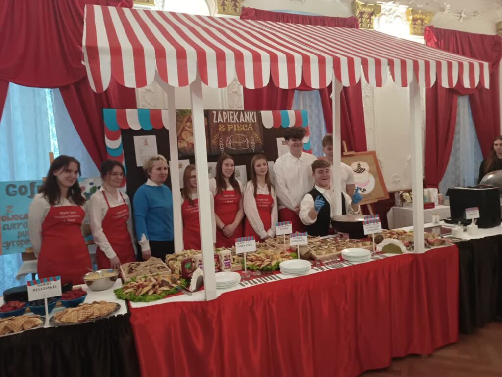 Dzień otwarty i gastronomiczny pokaz w iłowskiej szkole fot. K.Gonera