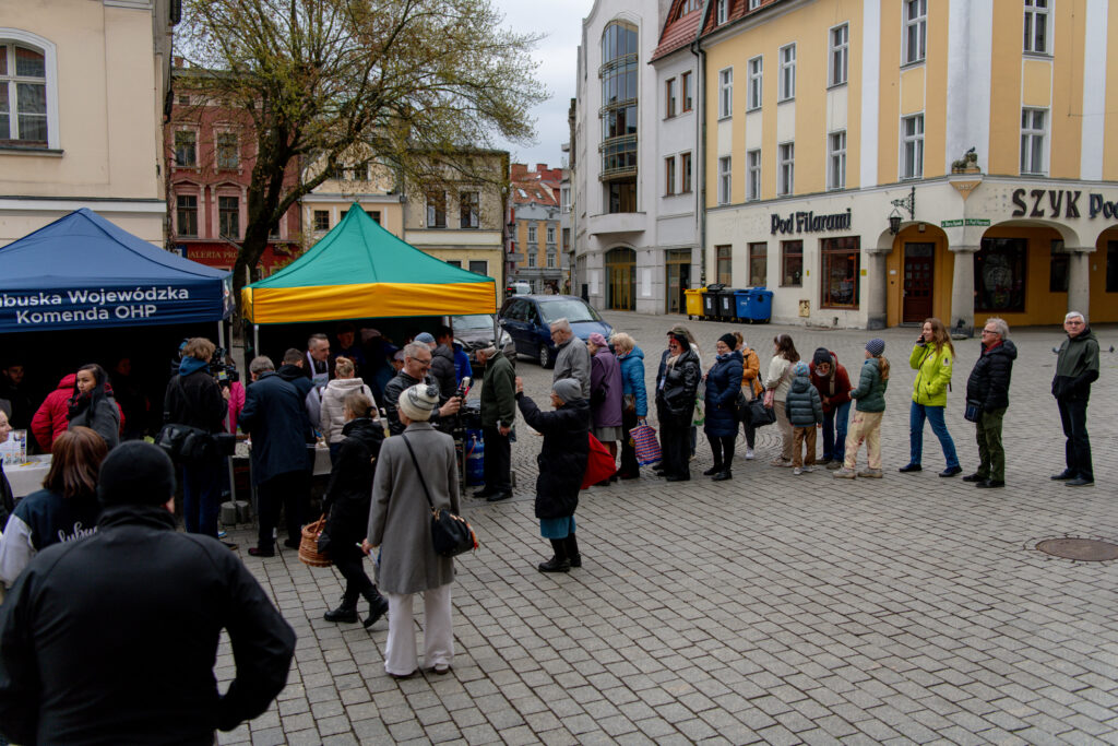 Na zielonogórskim deptaku trwa akcja "Idą święta!" [GALERIA ZDJĘĆ] Radio Zachód - Lubuskie