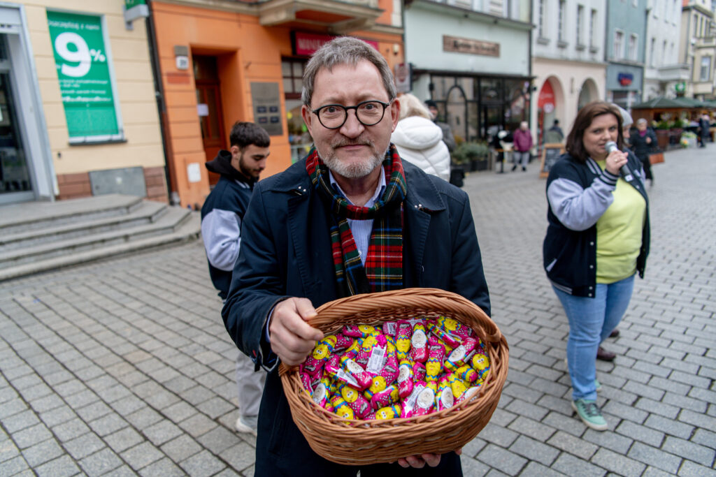 Na zielonogórskim deptaku trwa akcja "Idą święta!" [GALERIA ZDJĘĆ] Radio Zachód - Lubuskie