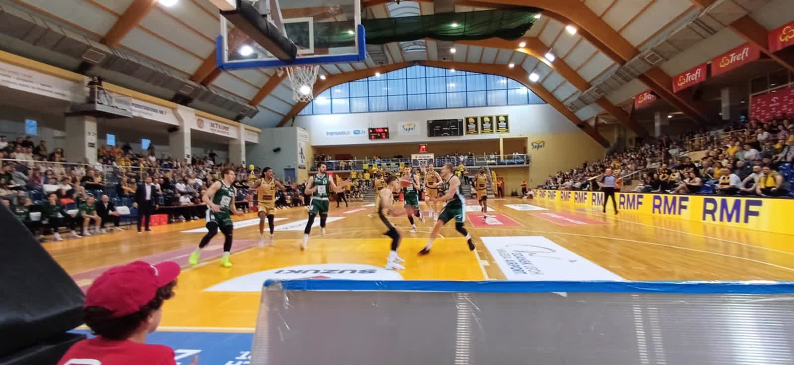 Zastal bez Nicholsa przegrywa z mistrzem