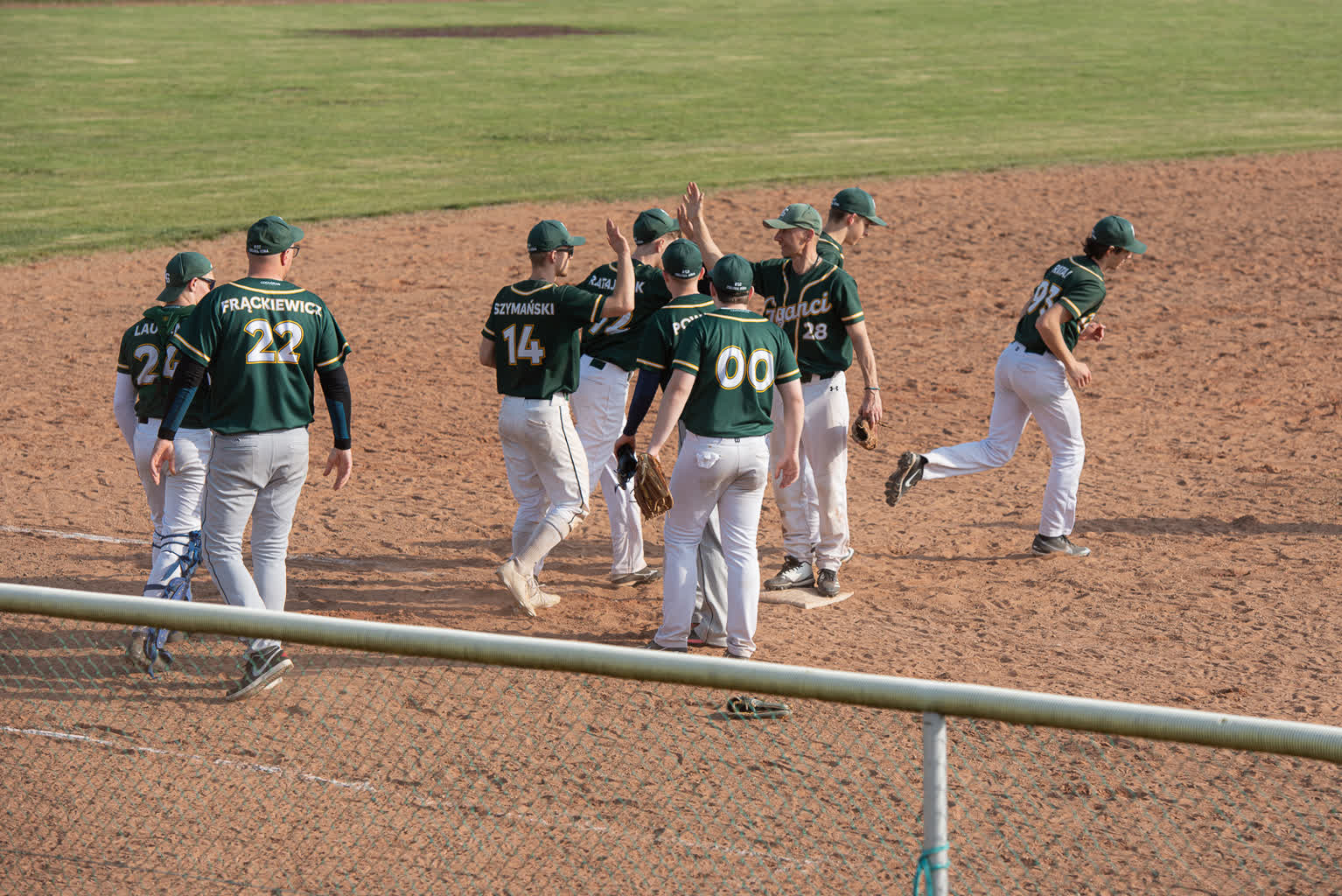 Giganci z jedną wygraną na inaugurację, ale i z lekkim niedosytem