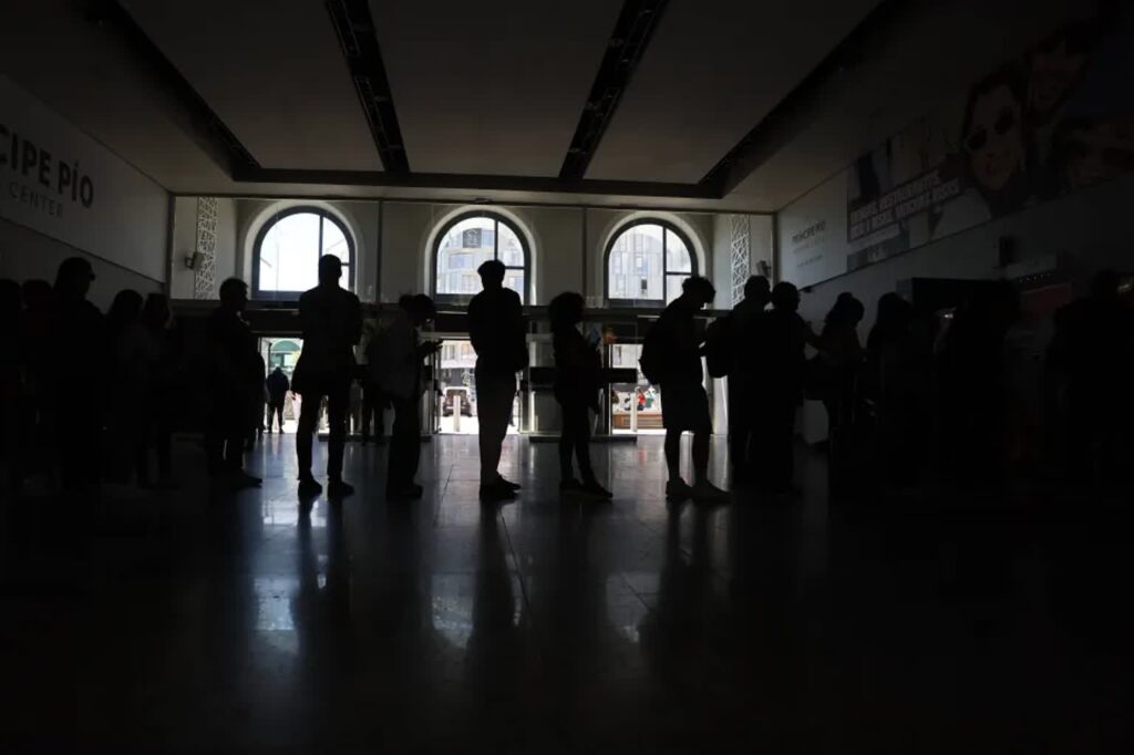 Awaria prądu. Fot. EPA/CHEMA MOYA