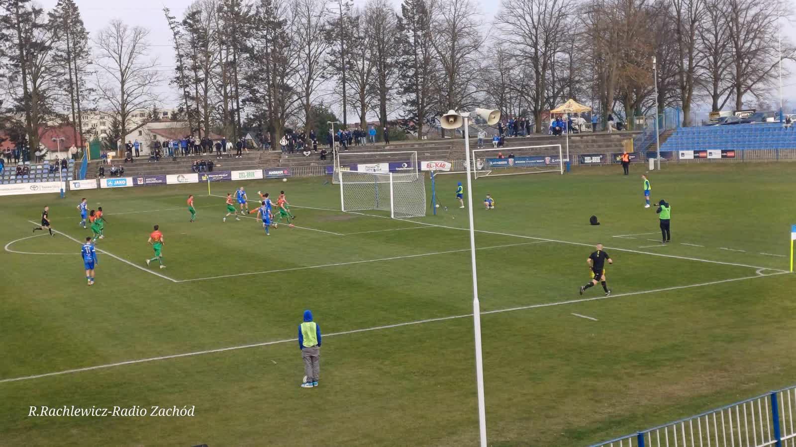 Stilon zaczyna serię z „dołami”