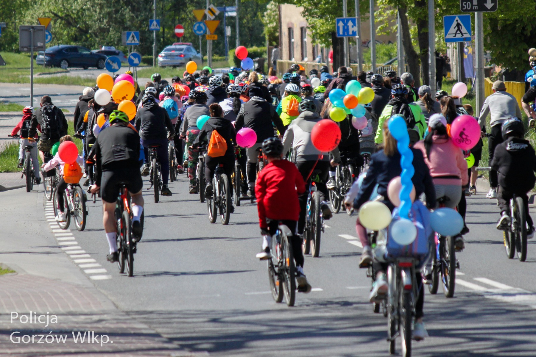 Rowerzyści rozpoczęli sezon, przez miasto przejechała masa rowerowa