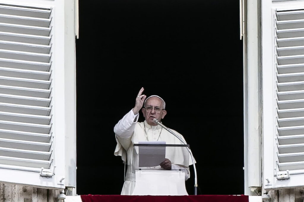 Papież Franciszek - zdjęcie z 2016 roku (PAP/EPA/ETTORE FERRARI)