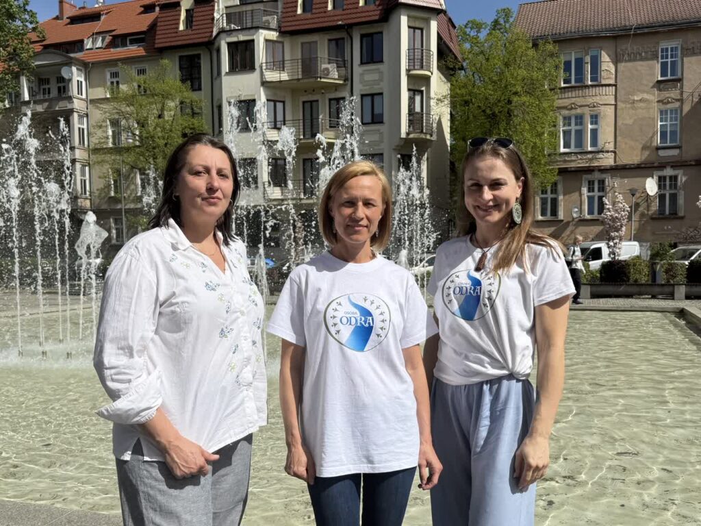 Ostatnie dni zbiórki podpisów pod projektem ustawy "Odra Osobna Prawna" - briefing w Zielonej Górze (fot. A. Duszyńska)