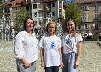 Ostatnie dni zbiórki podpisów pod projektem ustawy "Odra Osobna Prawna" - briefing w Zielonej Górze (fot. A. Duszyńska)