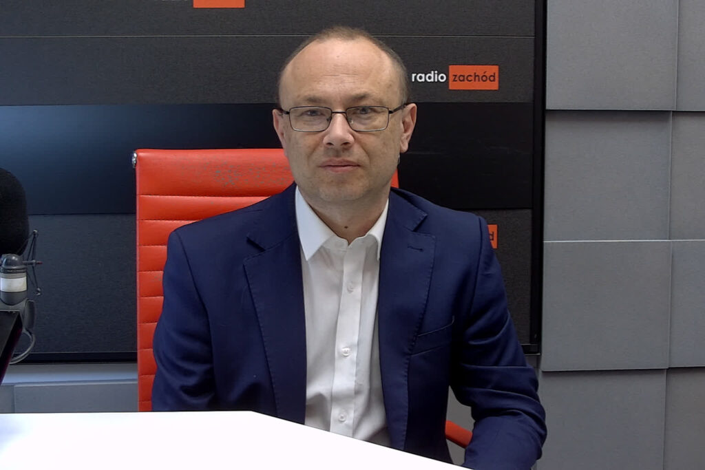 prof. Piotr Kułyk ekonomista, prezes zarządu Zielonogórskiego Rynku Rolno-Towarowego SA w Zielonej Górze 1 prof. Piotr Kułyk ekonomista, prezes zarządu Zielonogórskiego Rynku Rolno-Towarowego SA w Zielonej Górze Radio Zachód - Lubuskie