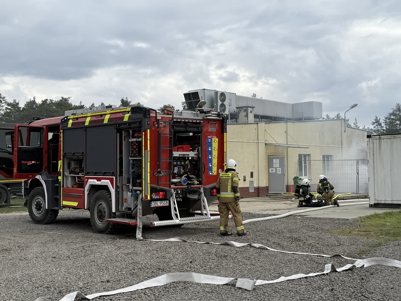 Pożar w zakładach chemicznych w Brzegu Dolnym w woj. dolnośląskim