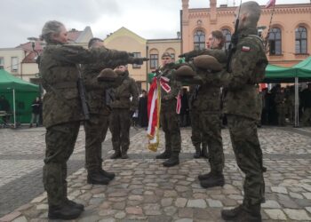 Przysięga wojskowa w Strzelcach Krajeńskich [GALERIA ZDJĘĆ] Radio Zachód - Lubuskie