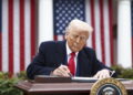 Donald Trump (PAP/EPA/JIM LO SCALZO / POOL)