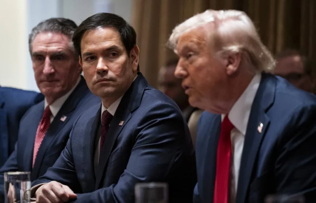 Donald Trump i Marco Rubio. Fot. PAP/EPA/AL DRAGO / POOL